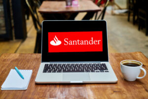 Como o Banco Santander Atraí Clientes Usando Marketing Digital