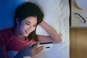 Qual é o melhor site para ganhar dinheiro assistindo vídeos?
