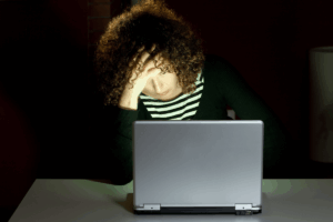 Pesquisas remuneradas são confiáveis? O guia definitivo para não cair em golpes